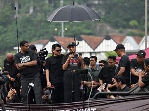 Gagal Bawa Investasi Usai Kunjungan ke Eropa, PM Anwar Ibrahim Diminta Mundur!