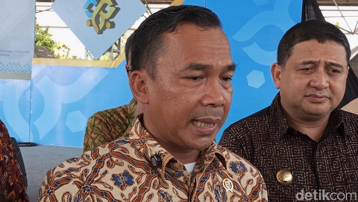 Mendukbangga/Kepala BKKBN, Wihaji.