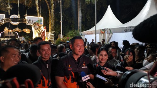 Menko AHY diwawancarai setelah membuka Fornas ke VIII NTB tahun 2025 di Mataram, Sabtu malam (26/7/2025).