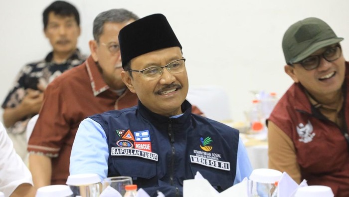 Menteri Sosial Saifullah Yusuf