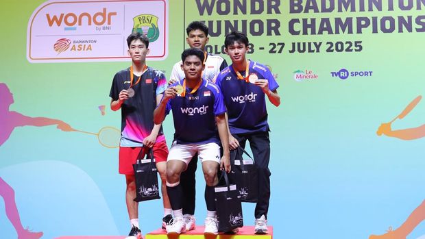 Mohammad Zaki Ubaidillah, pebulutangkis putra Indonesia, menjuarai Kejuaraan Bulutangkis Asia Junior 2025.