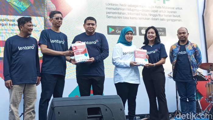 Pemkot Makassar meresmikan aplikasi Makassar Super Apps Lontara+ di CFD Jalan Jenderal Sudirman, Minggu (27/7/2025).