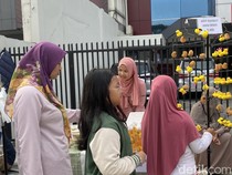 Kala Warga Depok Ramai Pakai Jepitan Bebek-Kapibara di CFD Margonda