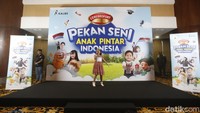 Sebagai dukungan dan motivasi, salah satu orang tua menyampaikan harapan kepada semua peserta agar tetap bersemangat. “Semangat, semoga berhasil!” ucapnya dengan penuh antusias.