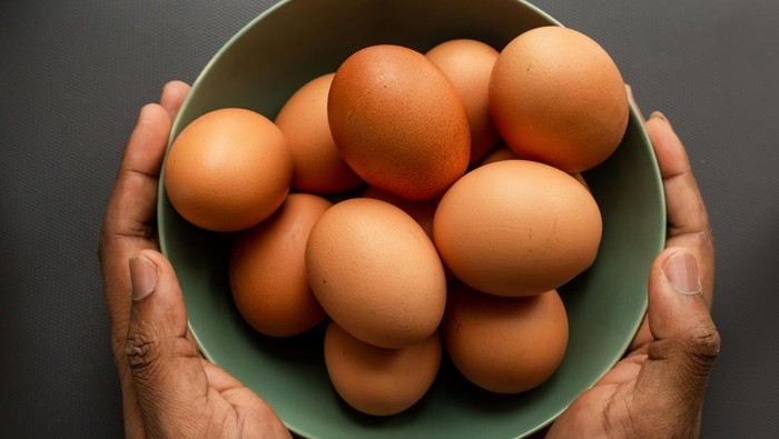 Semangkok telur ayam