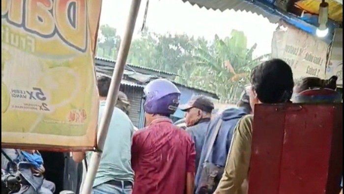 Video: Heboh Opang Tigaraksa Paksa Turun Ibu Bawa Bayi dari Taksi Online