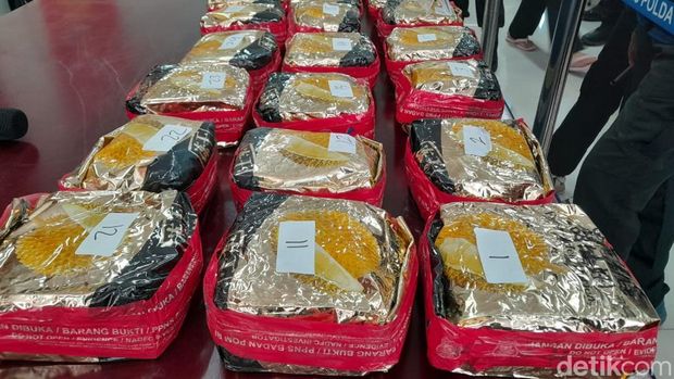 30 paket sabu dengan berat 30 kg di kemasan durian yang diamankan oleh Polda Sulteng.