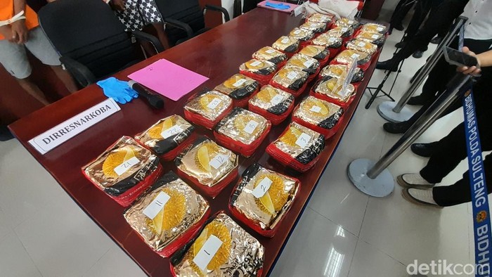 30 paket sabu dengan berat 30 kg di kemasan durian yang diamankan oleh Polda Sulteng.