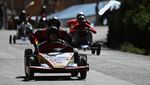 Balapan Seru Mobil Tanpa Mesin di Bolivia
