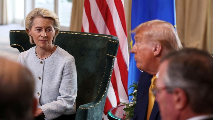 Deal! Trump Turunkan Tarif Uni Eropa dari 30% Jadi 15% Presiden Donald Trump sepakat turunkan tarif Uni Eropa dari 30% Jadi 15%. Trump dan Von der Leyen umumkan langsung dari Skotlandia.