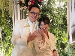 7 Gaya Putri Aldi Bragi-Ikke Nurjanah Saat Menikah, Unik Pakai Blazer