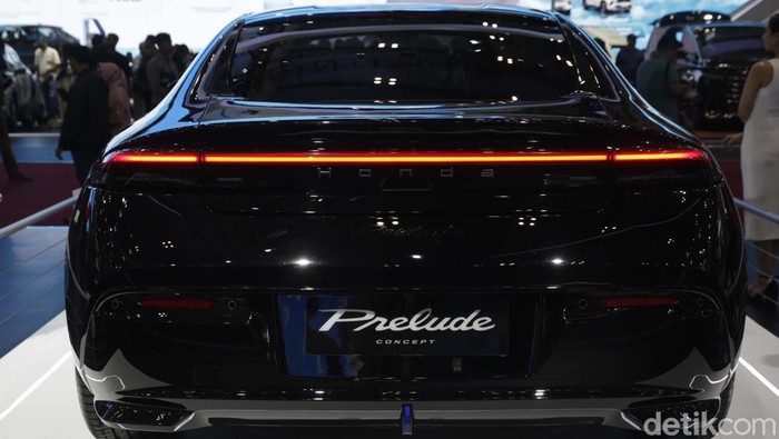 Honda Prelude Bangkit, Tampil Futuristik di GIIAS 2025 HEV. Model legendaris ini terakhir muncul pada 2001 silam.