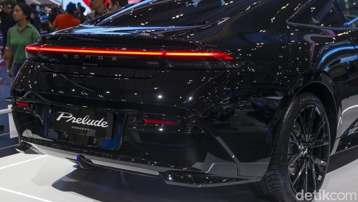 Honda Prelude Bangkit, Tampil Futuristik di GIIAS 2025 HEV. Model legendaris ini terakhir muncul pada 2001 silam.