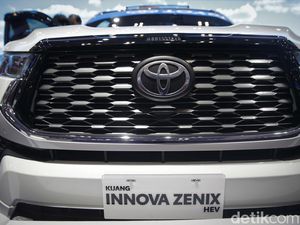 Segini Harga Pasaran Kijang Innova Zenix Hybrid Bekas Tahun 2023