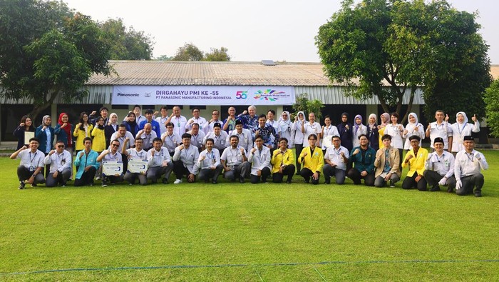 Wakil Menteri Ketenagakerjaan Immanuel Ebenezer Gerungan mengajak dunia usaha, termasuk PT Panasonic Manufacturing Indonesia untuk memperkuat hubungan industrial yang harmonis.