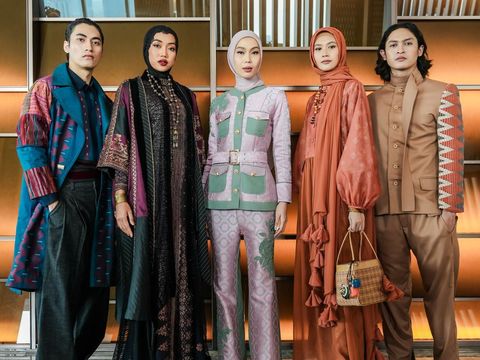 Indonesia International Modest Fashion Festival (IN2MOTIONFEST) pada 8-12 Oktober 2025 di JIEXPO Convention Centre & Theatre, Jakarta. Dengan mengangkat tema One Vision, One Movement: Advancing Indonesia Modest Fashion Through Synergy & Collaboration.