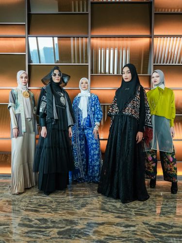 Indonesia International Modest Fashion Festival (IN2MOTIONFEST) pada 8-12 Oktober 2025 di JIEXPO Convention Centre & Theatre, Jakarta. Dengan mengangkat tema One Vision, One Movement: Advancing Indonesia Modest Fashion Through Synergy & Collaboration.