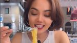 Kocaknya Rina Nose Saat Jajan Odading hingga Keju Rebana di Belanda