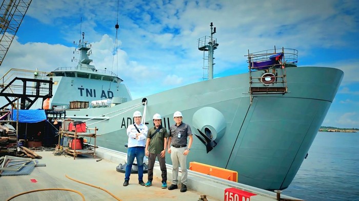 Kapal jenis Landing Craft Utility 2.500 DWT bernama ADRI LIII buatan ITS yang diklaim bakal menjadi kapal perang multifungsi terbesar TNI Angkatan Darat.