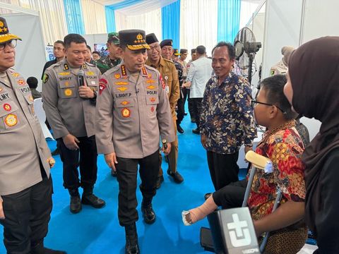 Kapolri hadiri bakti kesehatan dan pembagian bansos di Polda Lampung (dok.Polri)
