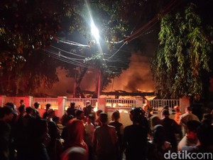 Lalin Dialihkan Imbas Kebakaran Pasar Taman Puring, Ini Rutenya