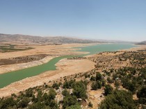 Kekeringan Parah Kuras Waduk Terbesar Lebanon