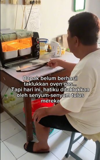 kisah pensiunan tni viral di Instagram kini berjualan bolu pisang