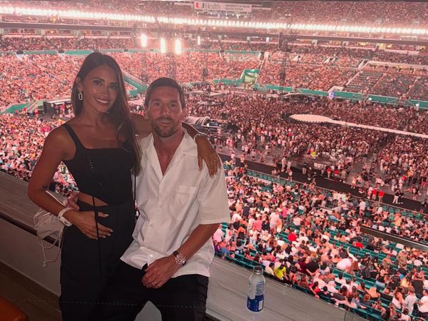 Gaya Lionel Messi dan Istri Nonton Konser Coldplay, Tertangkap Kiss Cam
