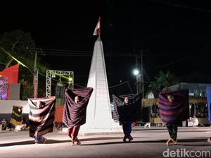 Meriah, 2.000 Penenun Tampilkan Ritual Tenun di Alunan Budaya Pringgasela