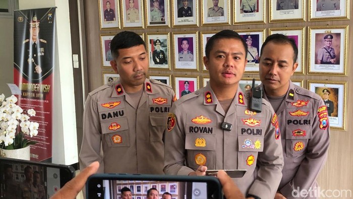 Mayat terbungkus kardus di Gresik