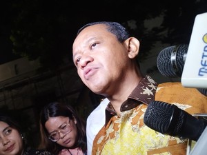 Bahlil Rayu Investor Bangun Pabrik Baterai di RI: Bahan Baku Pasti Murah