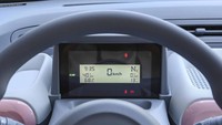 Sementara untuk performa, pabrikan membekalinya dengan motor listrik yang hanya mampu menyemburkan tenaga 42 dk dan torsi 90 Nm. Kemudian baterainya lithium iron phosphate berkapasitas 18,11 kWh dengan jangkauan maksimum 222 km. Foto: Doc. Carnewschina