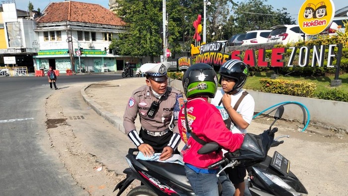 Pengedara motor terjaring Operasi Patuh Semeru 2025 di Surabaya