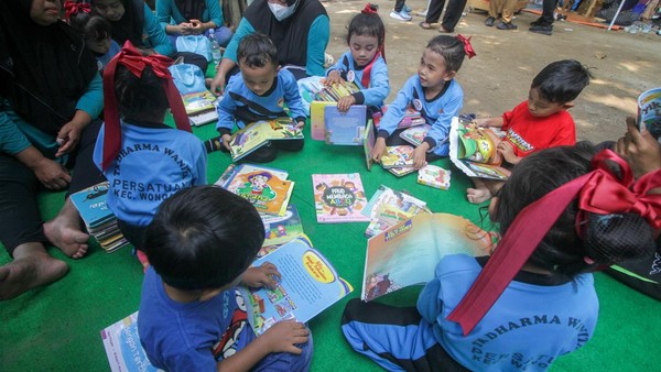 Perpustakaan Keliling di Sidoarjo Dorong Minat Baca Anak