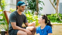 Pevita Pearce habis main tenis bareng Mirzan Meer. (Foto: dok Instagram pevpearce)