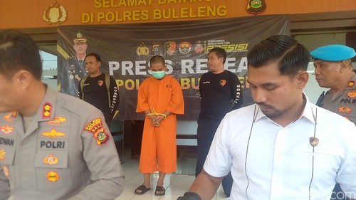 Polres Buleleng merilis kasus perampokan lansia di Buleleng, Senin (28/7/2025). (Made Wijaya Kusuma)