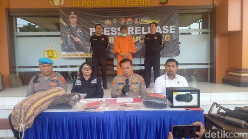 Polres Buleleng merilis kasus perampokan lansia di Buleleng, Senin (28/7/2025). (Made Wijaya Kusuma)