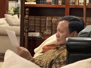 Prabowo Baca Surat dari Siswa Sekolah Rakyat, Ini Isinya