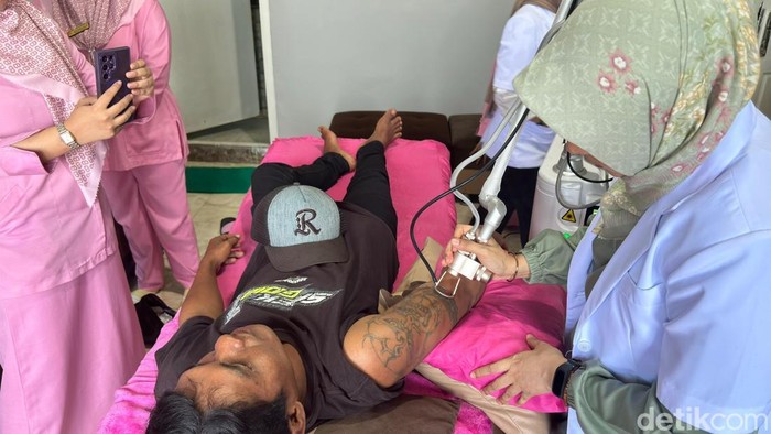 Program hapus tato gratis di Probolinggo yang dijalankan Garda Bangsa.