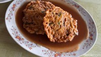 Fuyunghai, hidangan khas Chinese yang klasik juga ada di sini. Seporsi fuyunghai dibanderol Rp 45.000 dengan isian dua fuyunghai berukuran besar dan tebal. Foto: Tim detikfood