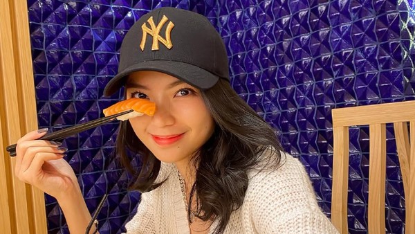 Shania Gracia JKT48, Foodies yang Doyan Baklava Buatan Salt Bae