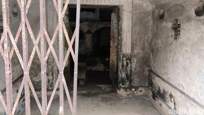 Situs Makam Van Beek di Kabupaten Kuningan.