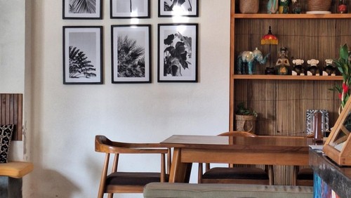 Suasana di salah satu kafe di Mataram, Senin (28/7/2025). (Nathea Citra/detikBali)