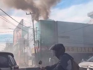 2 Kebakaran Terjadi di Makassar Hari Ini, 12 Armada Damkar Dikerahkan