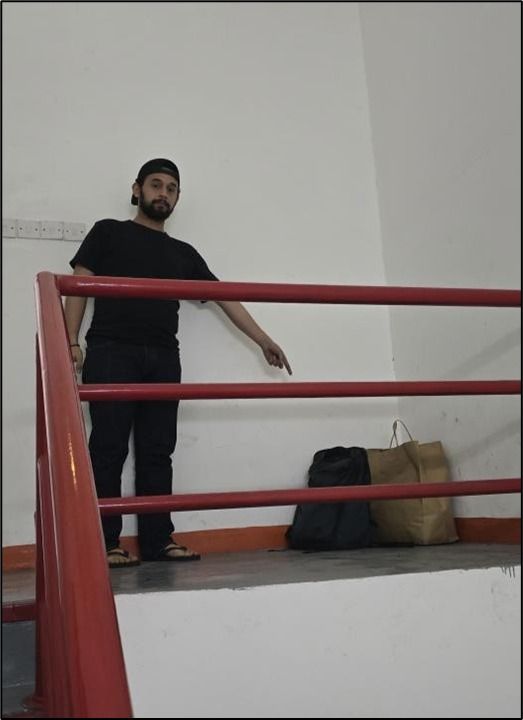 Tas diplomat Kemlu yang tewas di kos Menteng, Jakpus, ditemukan di tangga menuju rooftop gedung Kemlu.