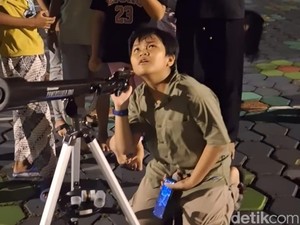 Ketika Siswa Kelas 5 SD Mengajar Astronomi di TBM Bukit Duri Bercerita