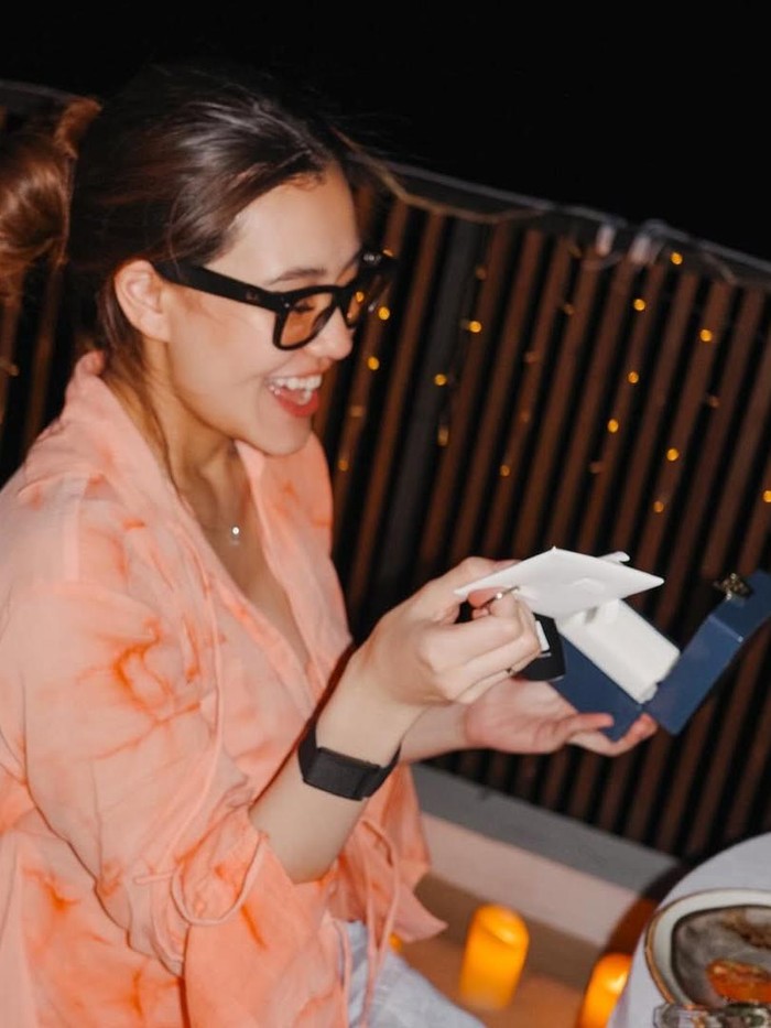 thariq halilintar kasih kado mobil ke aaliyah thariq halilintar dan aaliyah di instagram miliknya