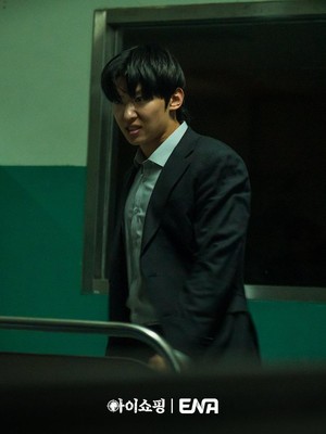 Momen Tegang di Episode Terbaru Drakor The Defects