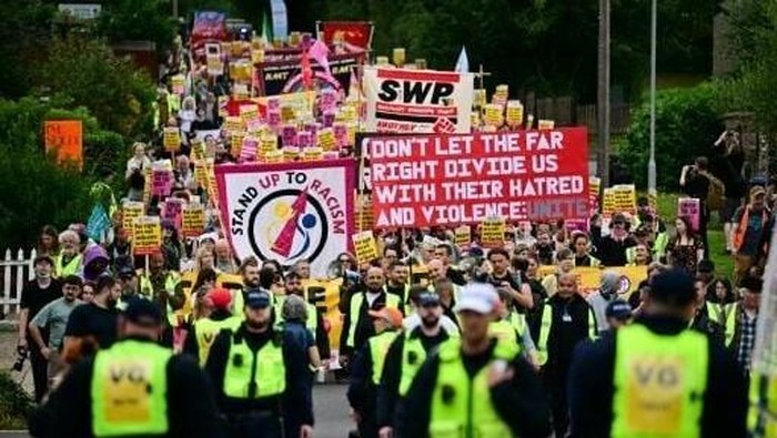 This was the latest in a series of demonstrations in Epping © Ben STANSALL/AFP