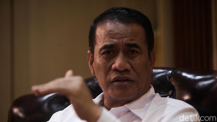 Menteri Pertanian, Andi Amran Sulaiman melayani wawancara khusus dengan detikcom di gedung Kementerian Pertanian, Jakarta Selatan, Senin (28/7/2025).